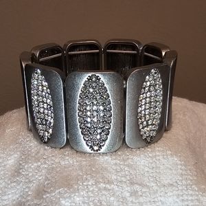 Lia Sophia Cobblestone Stretch Bracelet Cut Crystals Silver Tone 13778